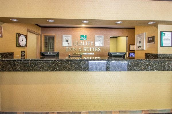 Quality Inn and Suites Decorah